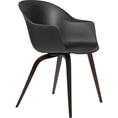 Gubi Bat eetkamerstoel zwart hout Black