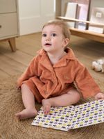 Gepersonaliseerde badjas voor baby's met gerecycled katoenen blouse terracotta