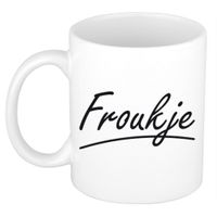 Naam cadeau mok / beker Froukje met sierlijke letters 300 ml