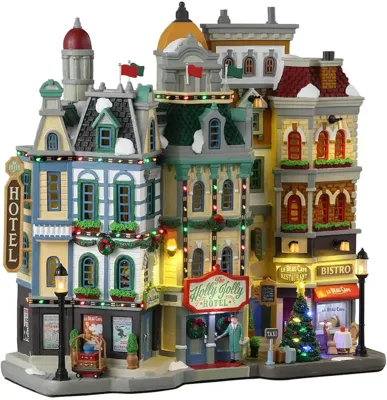 Lemax the holly jolly hotel verlichte facade Caddington Village 2024