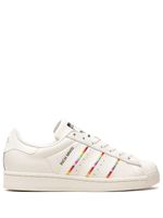 adidas x Riche Minsi baskets Superstar Pride - Blanc