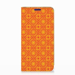 Samsung Galaxy S10e Hoesje met Magneet Batik Oranje