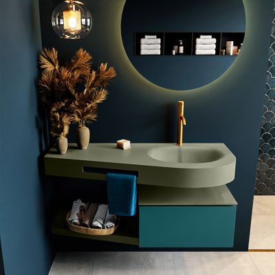 MONDIAZ RIVA 120cm badmeubel onderkast / planchet kleur Smag met 1 lade. Wastafel DULCET rechts 1 kraangat kleur Army. MONDIAZ RIVA 120cm badmeubel onderkast / planchet kleur Smag met 1 lade. Wastafel DULCET rechts 1 kraangat kleur Army.