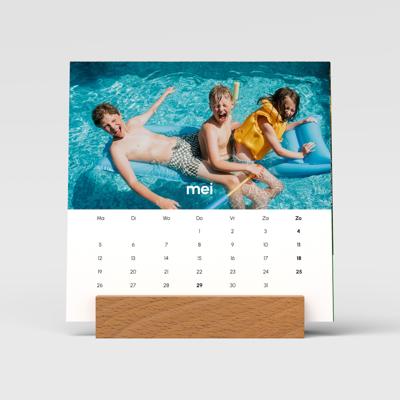 Fotokalender in houten houder
