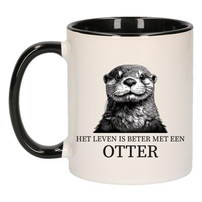 Cadeau mok voor de familie Otter - het leven is beter met - zwart - keramiek - 300 ml