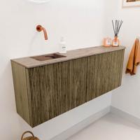 Toiletmeubel Mondiaz Joya Dlux | 111.6 cm | Meubelkleur Dusk | Faye wastafel Arena Wasbak Links | Zonder kraangat(en) Toiletmeubel Mondiaz Joya Dlux | 111.6 cm | Meubelkleur Dusk | Faye wastafel Arena Wasbak Links | Zonder kraangat(en)