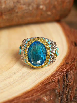 Large Diamond Ocean Blue Gemstone Ring Large Diamond Ocean Blue Gemstone Ring