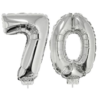 70 jaar leeftijd feestartikelen - versiering cijfers - ballonnen op stokje - van 41 cm 70 jaar leeftijd feestartikelen - versiering cijfers - ballonnen op stokje - van 41 cm