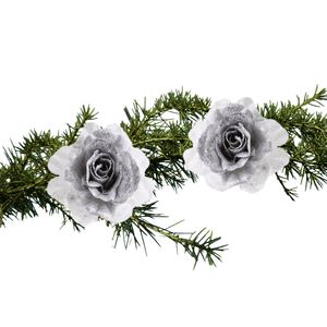 2x stuks kerstboom bloemen op clip zilver/wit en besneeuwd 18 cm - Kersthangers