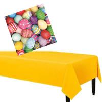 Pasen gedekte tafel set - geel - plastic tafelkleed - met 20x pasen thema servetten - van 33 x 33 cm