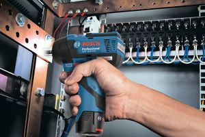 Bosch Blauw GDS 12V-115 Professional Accudraaislagmoeraanzetter SOLO | zonder accu's en lader - 06019E0101