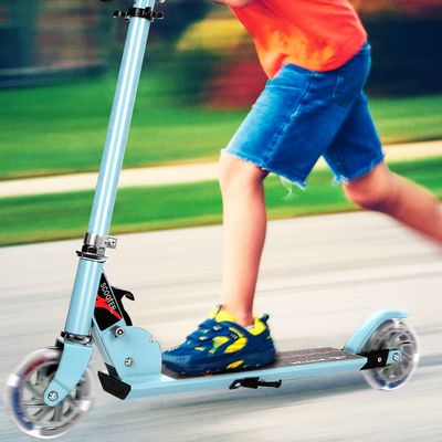 Opvouwbare Step 3 Verstelbaar Stuur 2 LED Verlichte Wielen Aluminium Frame voor Kinderen van 4 tot 13 Jaar Blauw
