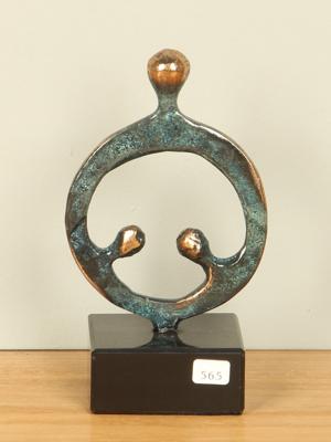 Bronzen beeld Omarmen, 12 cm