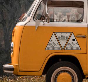 Camper sticker driehoeken met kampeer plaatjes