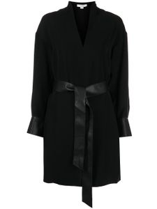 Vince robe ceinturée à col v - Noir