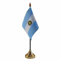 Vlag Argentinie tafelvlaggetje - 10 x 15 cm - met gouden standaard - Hoogte 27 cm