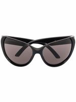 Balenciaga Eyewear lunettes de soleil Xpander à monture papillon - Noir