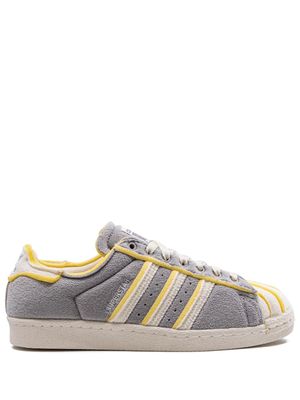 adidas baskets Originals Cozy Superstar - Gris