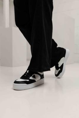 Guess Miram Sneaker Dames Zwart/Wit - Maat 37 - Kleur: WitZwart | Soccerfanshop