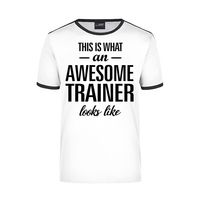 This is what an awesome trainer looks like wit/zwart ringer cadeau t-shirt voor heren - thumbnail