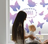 Babykamer rolgordijn met paarse vlinders met naam