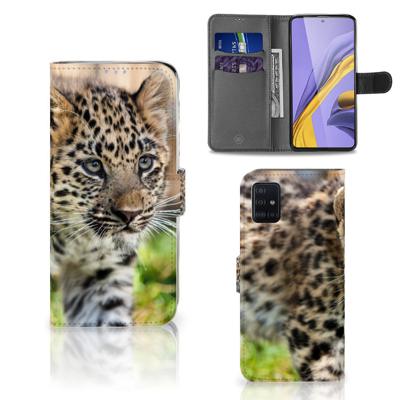 Samsung Galaxy A51 | Telefoonhoesje | Met pasjeshouder | Baby Luipaard