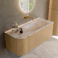 Badmeubel Mondiaz Kurve-Dlux | 115 cm | Meubelkleur Oak | Wastafelkleur Nata | Solid surface | Wasbak rechter zijde spoelbak | Zonder kraangat(en) Badmeubel Mondiaz Kurve-Dlux | 115 cm | Meubelkleur Oak | Wastafelkleur Nata | Solid surface | Wasbak rechter zijde spoelbak | Zonder kraangat(en)