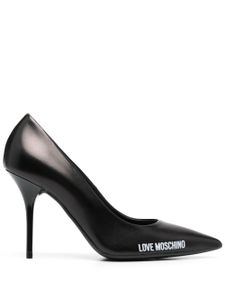 Love Moschino escarpins pointus à logo imprimé - Noir