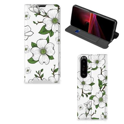 Sony Xperia 1 III Smart Cover Dogwood Flowers Sony Xperia 1 III Smart Cover Dogwood Flowers