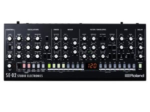 Roland SE-02 synthesizer Analoge synthesizer Zwart