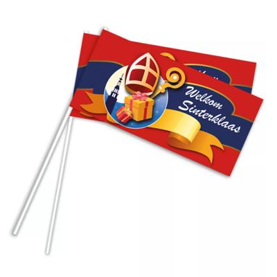 Sinterklaas zwaaivlaggetjes - 100x stuks - plastic - handvlaggetjes - Intocht Sinterklaas zwaaivlaggetjes - 100x stuks - plastic - handvlaggetjes - Intocht