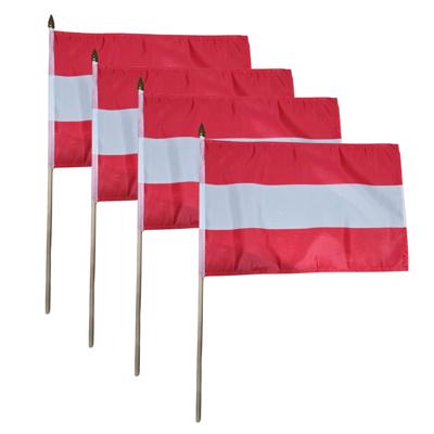 Set van 4x stuks luxe zwaaivlag/handvlag Oostenrijk 30 x 45 cm Set van 4x stuks luxe zwaaivlag/handvlag Oostenrijk 30 x 45 cm
