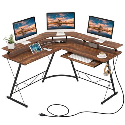 Hoekbureau met Stopcontact en USB-Oplaadpoort L-Vormig Bureau Computertafel met Monitorstandaard Toetsenbordvak Bruin