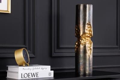 Moderne vaas PRECIOUS 50cm zwart goud metaal gehamerd design - 44890