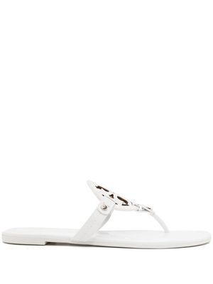 Tory Burch tongs en cuir Miller à découpes - Blanc