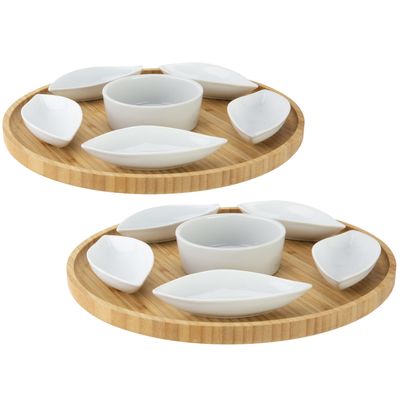 Set van 2x stuks serveerplanken bamboe dia 26 cm met luxe hapjes/saus/tapas keramieken schaaltjes