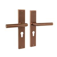 Mooi Deurbeslag Ferro geveerd op schild cilindergat 55mm mat brons