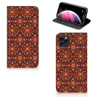 Apple iPhone 11 Pro Max Hoesje met Magneet Batik Brown