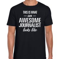 Awesome journalist / geweldige reporter cadeau t-shirt zwart voor heren - thumbnail