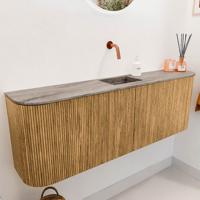 Toiletmeubel Mondiaz Joya Dlux | 123.2 cm | Meubelkleur Oak | Faye wastafel Oza Wasbak Midden | Zonder kraangat(en)