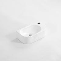QeramiQ Blend Fontein - 40x22x12cm - Rechts - Geribbeld - halfrond - 1 kraangat - Keramiek - Wit Mat 8715LMW