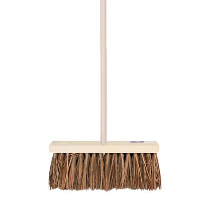 Vero Straatbezem harde natuurvezels - hout - 41 cm - buitenbezem - voor tegels - Steel 140 cm Vero Straatbezem harde natuurvezels - hout - 41 cm - buitenbezem - voor tegels - Steel 140 cm