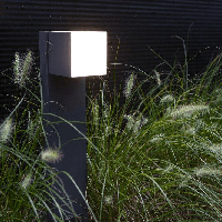 Buitenlamp met stopcontact staand antraciet &apos;Cuba&apos; led lamp 75 cm