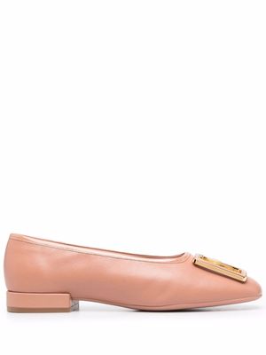 Ferragamo ballerines à logo embossé - Rose