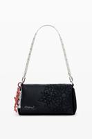Middelgrote schoudertas met borduursels in leerlook - BLACK - U