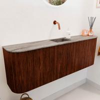 Toiletmeubel Mondiaz Joya Dlux | 123.2 cm | Meubelkleur Ruby | Faye wastafel Oza Wasbak Midden | Zonder kraangat(en) Toiletmeubel Mondiaz Joya Dlux | 123.2 cm | Meubelkleur Ruby | Faye wastafel Oza Wasbak Midden | Zonder kraangat(en)
