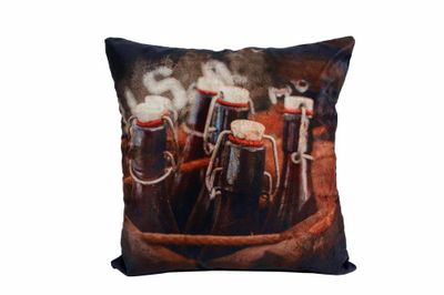 Kussen "Bottles in crate" stof 40x40x15cm