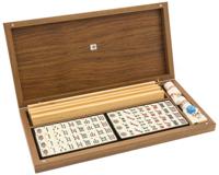 De Dal Negro Luxe Mah Jong Set met Walnotenhouten Koffer - Amerikaanse Versie De Dal Negro Luxe Mah Jong Set met Walnotenhouten Koffer - Amerikaanse Versie