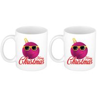 Set van 2x stuks kerstcadeau mokken / bekers Merry Christmas roze smiley kerstbal 300 ml - Bekers