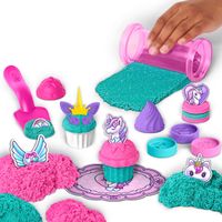 Kinetic Sand - Eenhoorn Bakkerij-speelset met 3 cupcakevormen, roller, spatel en 6 accessoires met eenhoornthema en 454 g speelzand - Sensorisch speelgoed - thumbnail